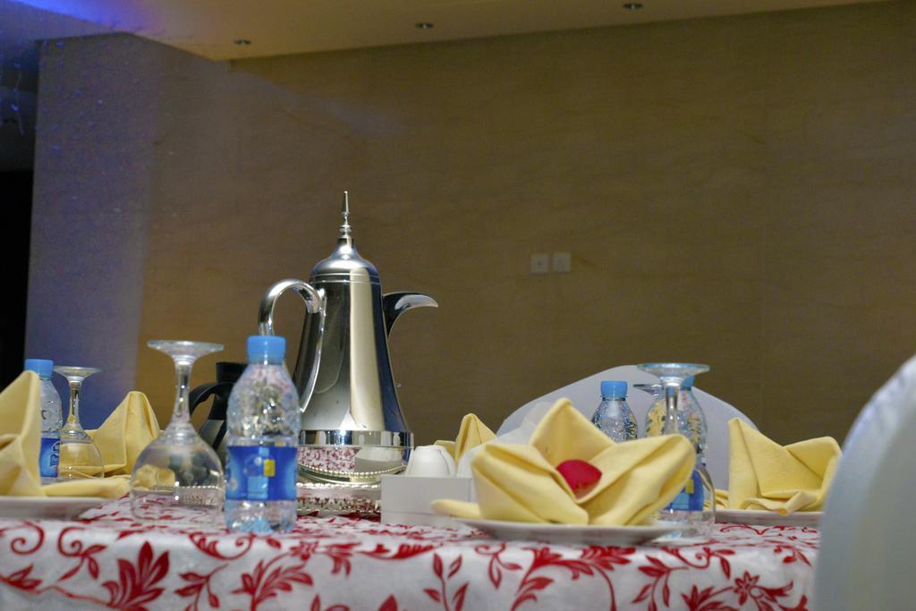 Drnef Hotel La La Mecca Esterno foto