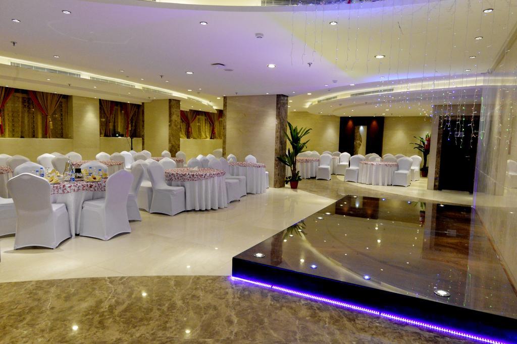 Drnef Hotel La La Mecca Esterno foto